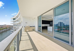 Apartment #906 at Echo Aventura