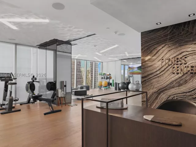 3-bedroom condo for sale in Miami - 1451 Brickell Ave 4401 - MondialRealty
