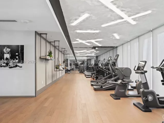 3-bedroom condo for sale in Miami - 1451 Brickell Ave 4401 - MondialRealty