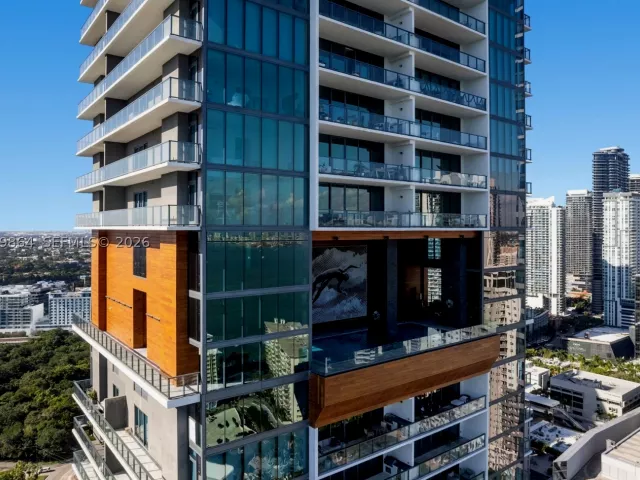 3-bedroom condo for sale in Miami - 1451 Brickell Ave 4401 - MondialRealty