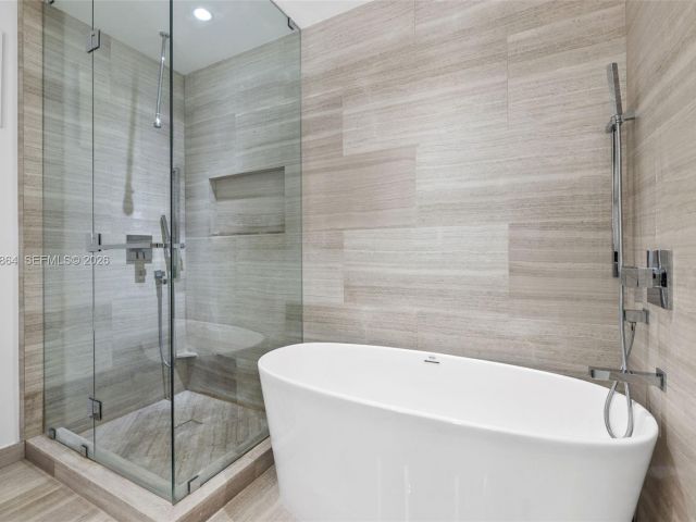 Apartment for sale  Unit #4401 - photo 7408507