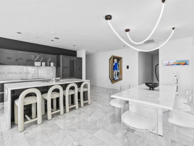 Apartment for sale  Unit #4401 - photo 7408519