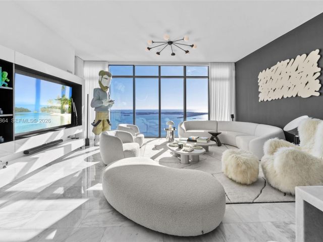 Apartment for sale  Unit #4401 - photo 7408521