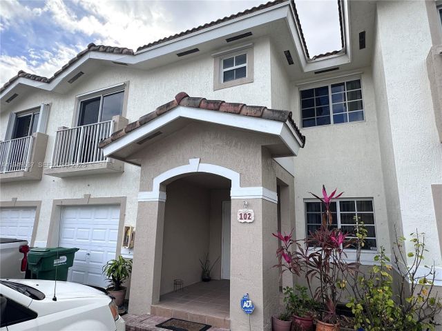 4-bedroom home for rent in Homestead - 14036 SW 260th St 102 - MondialRealty