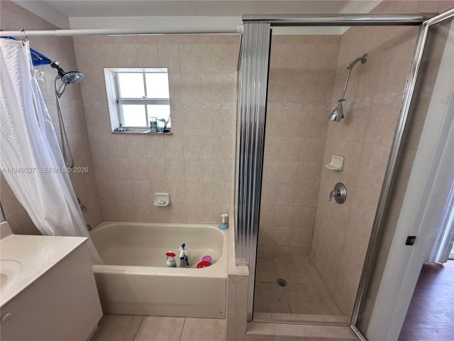 4-bedroom home for rent in Homestead - 14036 SW 260th St 102 - MondialRealty
