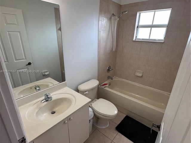 4-bedroom home for rent in Homestead - 14036 SW 260th St 102 - MondialRealty