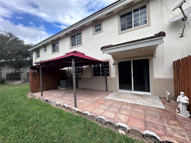 4-bedroom home for rent in Homestead - 14036 SW 260th St 102 - MondialRealty
