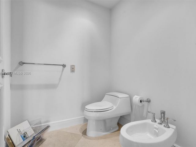 Apartment for rent  Unit #702 - photo 7368350