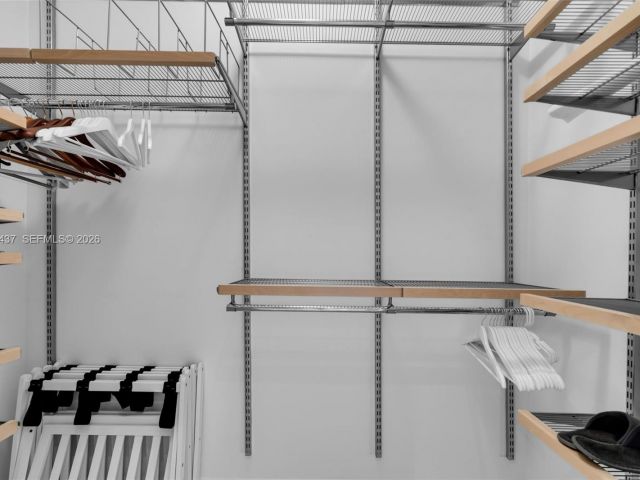 Apartment for rent  Unit #702 - photo 7368351