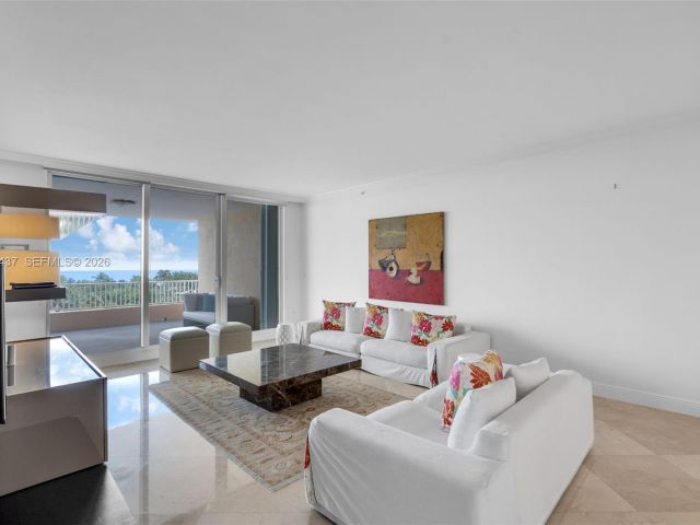 Apartment for rent  Unit #702 - photo 7368368