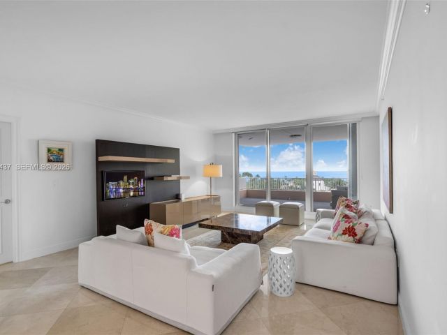 Apartment for rent  Unit #702 - photo 7368369