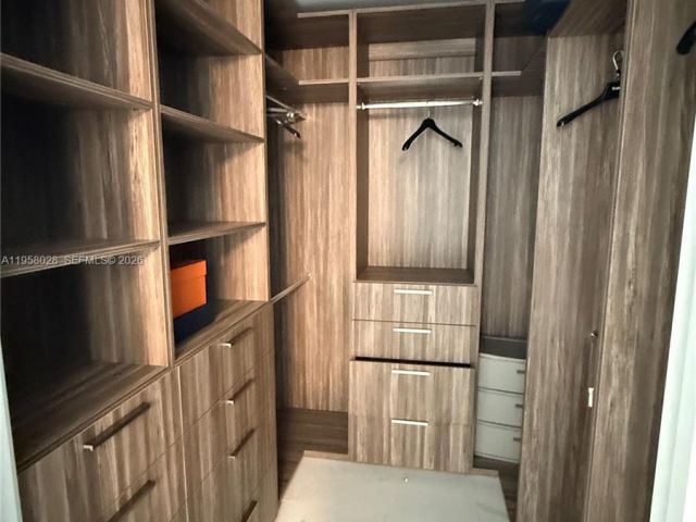 Apartment for rent  Unit #1703 - photo 7410963