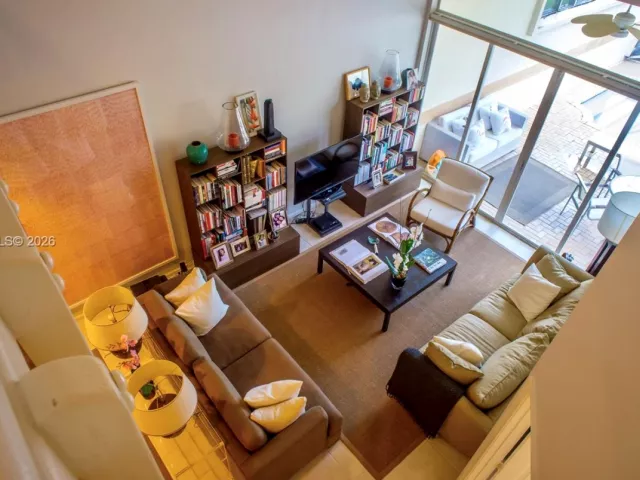 3-bedroom home for sale in Pompano Beach - 712 W Palm Aire Dr - MondialRealty