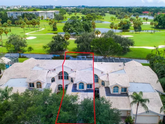 3-bedroom home for sale in Pompano Beach - 712 W Palm Aire Dr - MondialRealty