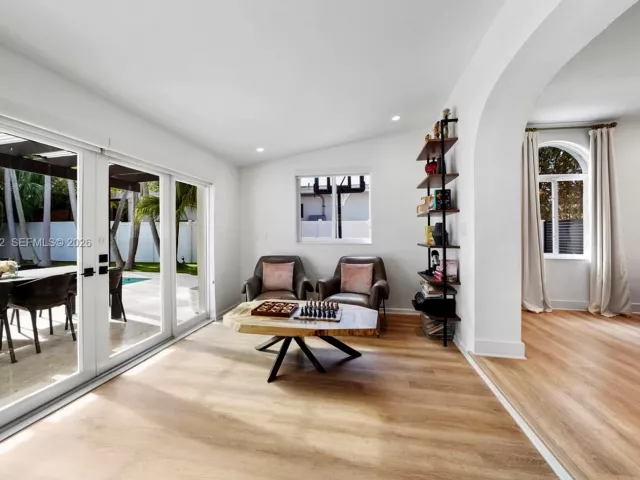 4-bedroom home for sale in Miami Beach - 5237 La Gorce Drive - MondialRealty