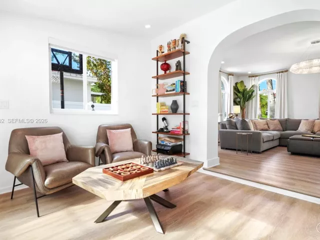 4-bedroom home for sale in Miami Beach - 5237 La Gorce Drive - MondialRealty