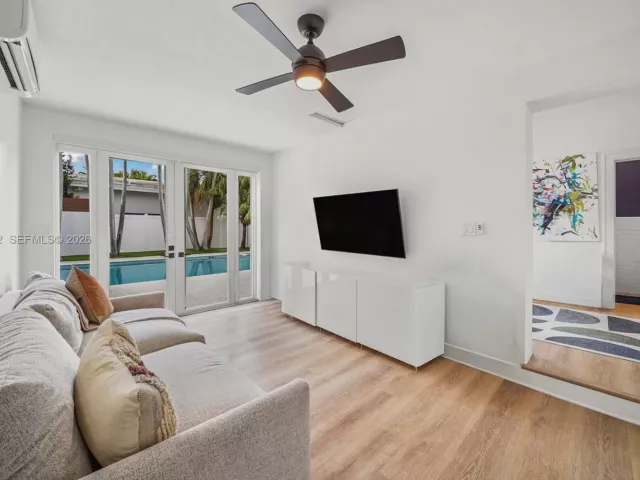4-bedroom home for sale in Miami Beach - 5237 La Gorce Drive - MondialRealty