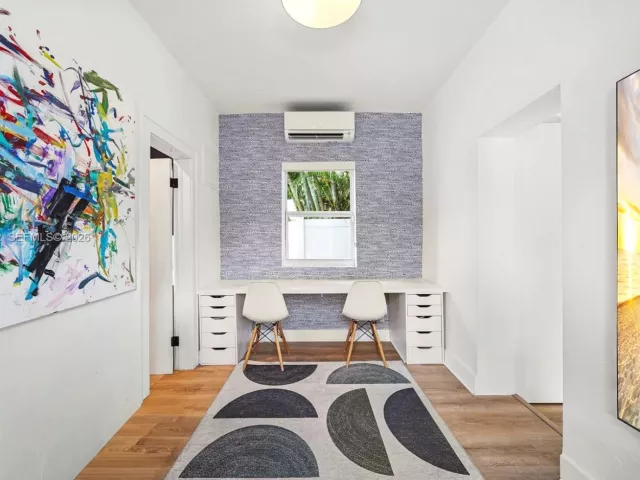 4-bedroom home for sale in Miami Beach - 5237 La Gorce Drive - MondialRealty