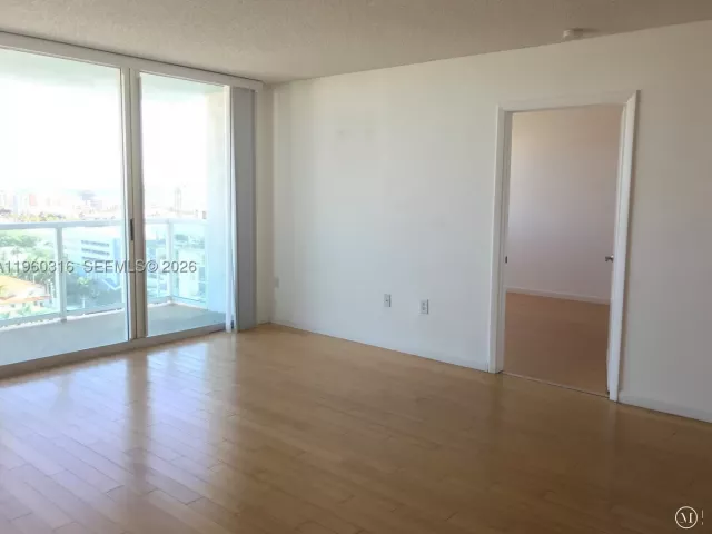 2-bedroom condo for rent in Miami Beach - 650 West Ave 1704 - MondialRealty