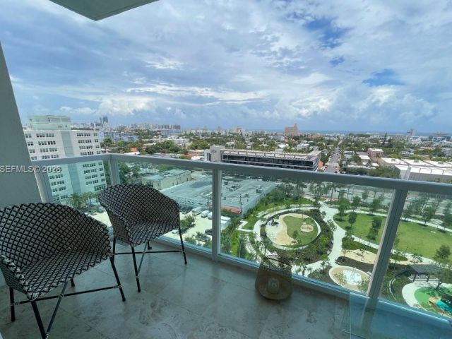 Apartment for rent  Unit #1704 - photo 7367218