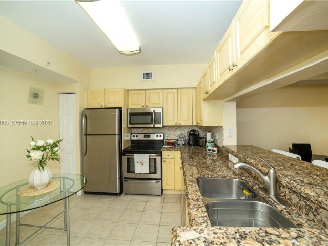 Apartment for rent  Unit #2920 - photo 7506736