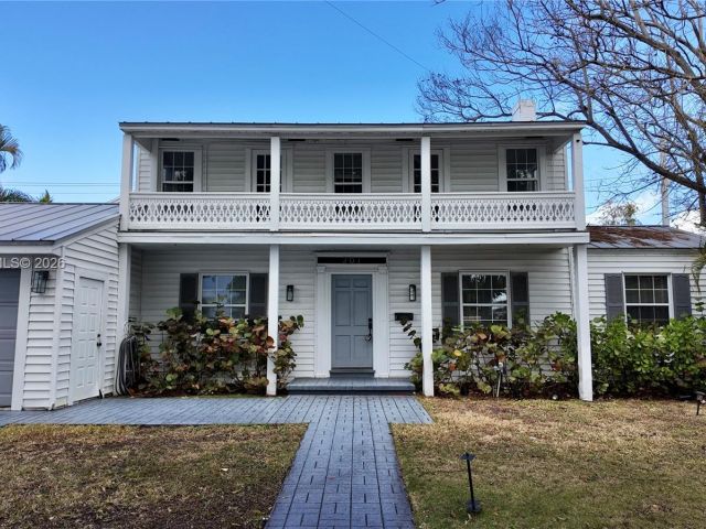 Home for sale at 201 Nottingham Blvd - photo 7449762