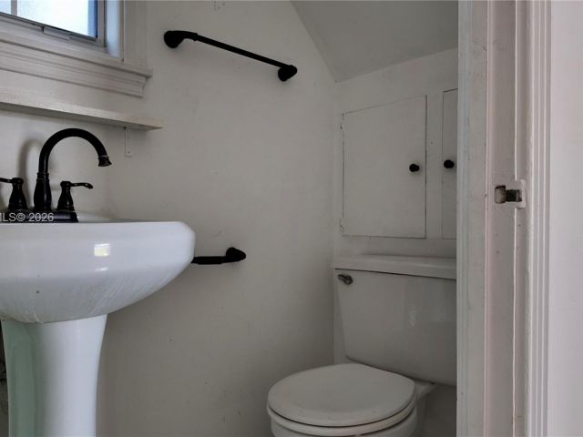 Home for sale at 201 Nottingham Blvd - photo 7449770