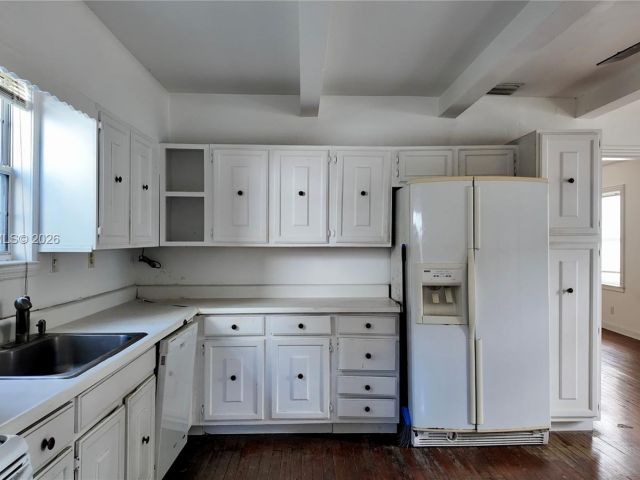 Home for sale at 201 Nottingham Blvd - photo 7449773