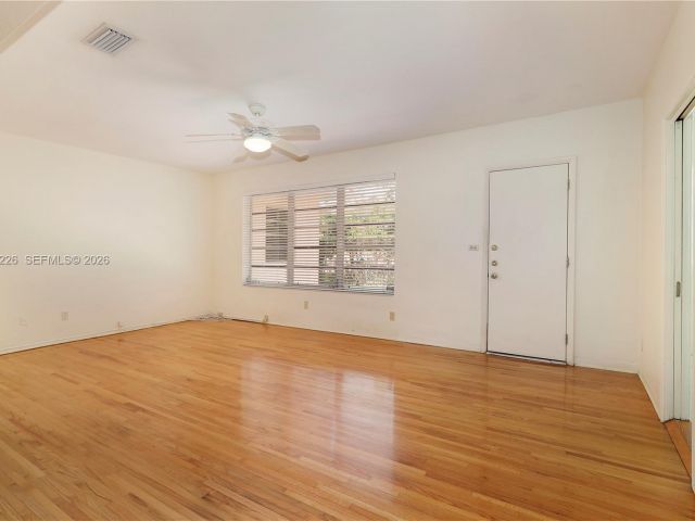 Home for rent at 5610 San Vicente St - photo 7366601
