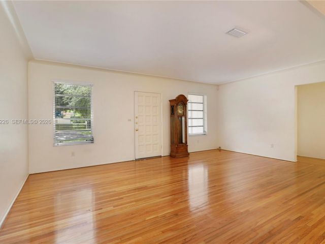 Home for rent at 5610 San Vicente St - photo 7366602