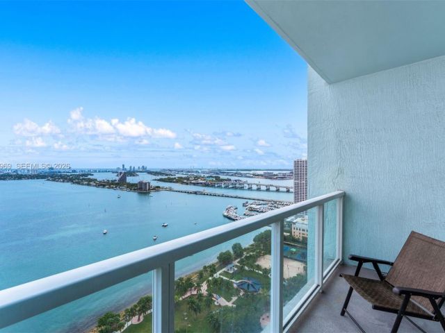 Apartment for sale  Unit #3202 - photo 7404995