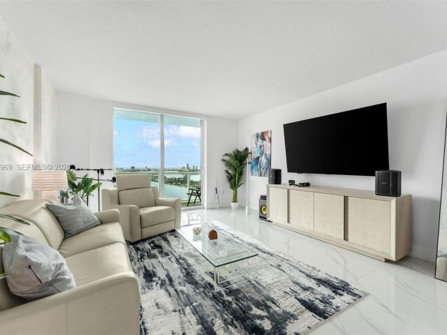 Apartment for sale  Unit #3202 - photo 7404997