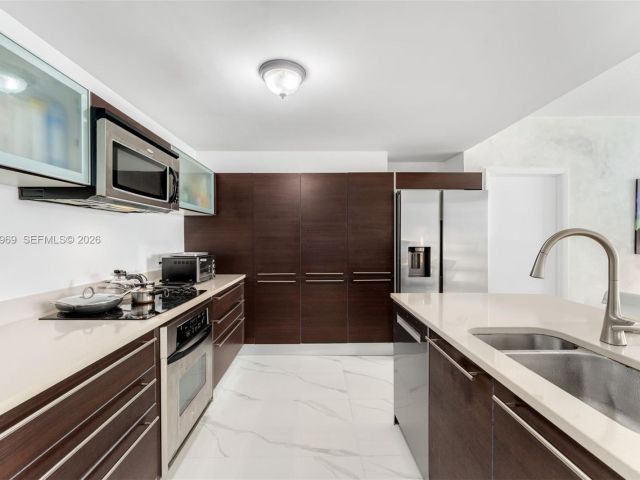 Apartment for sale  Unit #3202 - photo 7404998