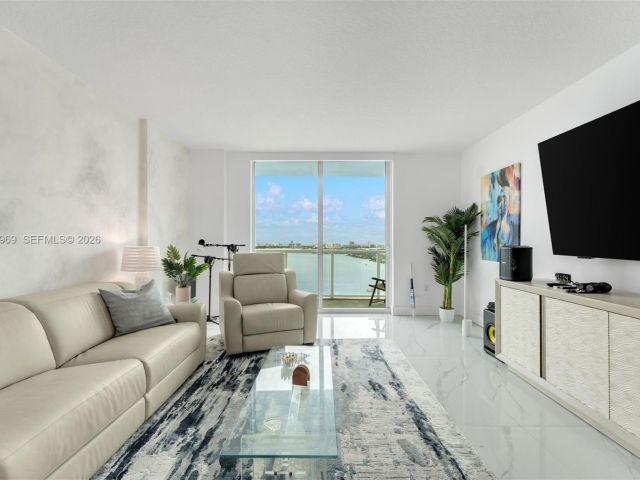 Apartment for sale  Unit #3202 - photo 7404999