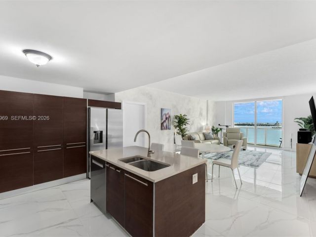 Apartment for sale  Unit #3202 - photo 7405002