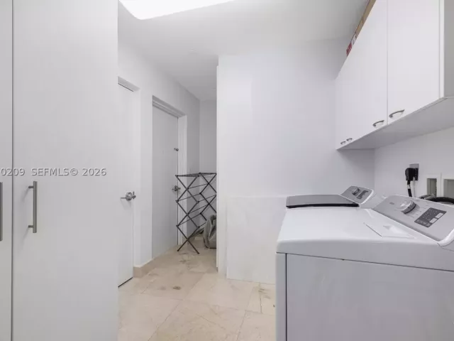 3-bedroom condo for sale in Sunny Isles Beach - 16001 Collins Ave 1201 - MondialRealty