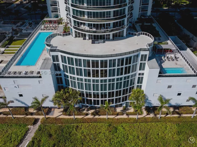 3-bedroom condo for sale in Sunny Isles Beach - 16001 Collins Ave 1201 - MondialRealty