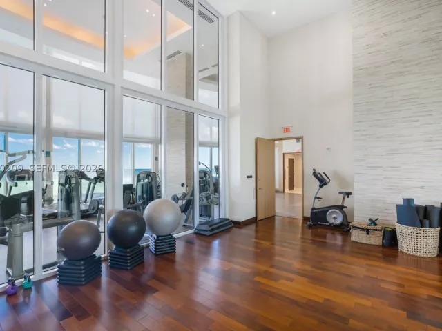 3-bedroom condo for sale in Sunny Isles Beach - 16001 Collins Ave 1201 - MondialRealty