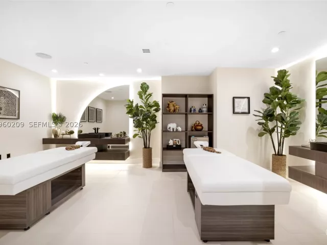 3-bedroom condo for sale in Sunny Isles Beach - 16001 Collins Ave 1201 - MondialRealty