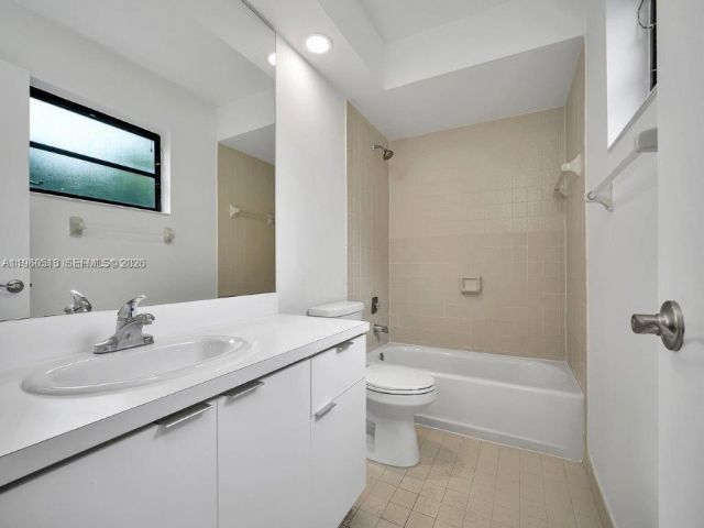 Home for sale at 6417 SW 135th Ave - photo 7524768