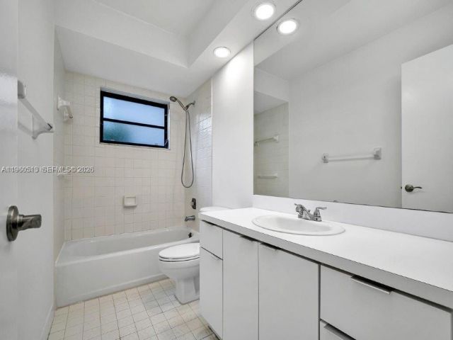 Home for sale at 6417 SW 135th Ave - photo 7524769