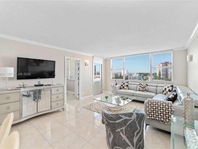 Apartment for rent  Unit #618 - photo 7428358