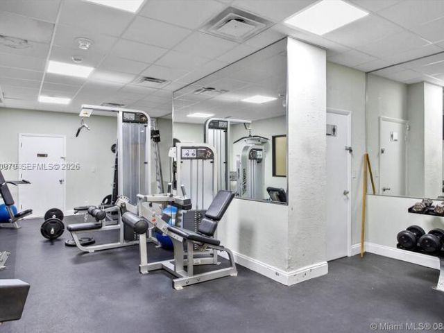 Apartment for rent  Unit #618 - photo 7428370