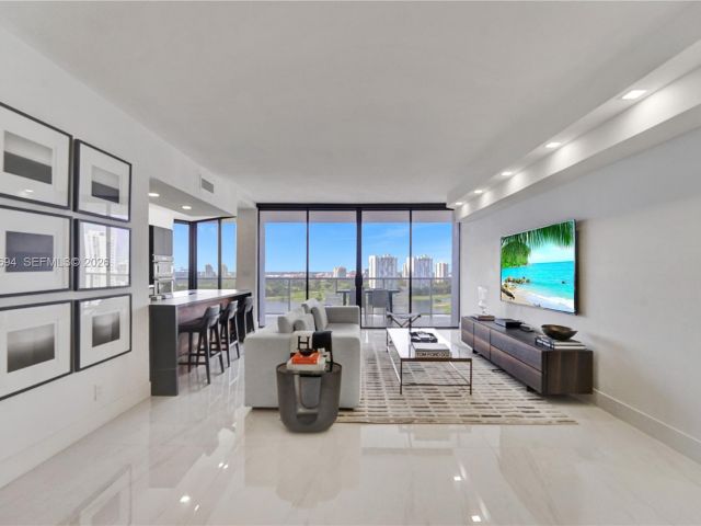 Apartment for rent  Unit #1503 - photo 7413408