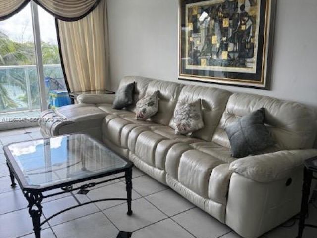 Apartment for rent  Unit #319 - photo 7444502