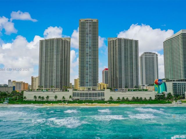 Apartment for rent  Unit #3805 - photo 7369032