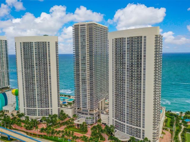 Apartment for rent  Unit #3805 - photo 7369035