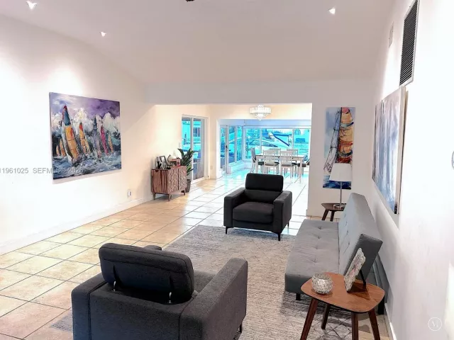 Home for rent at 13000 Coronado Ln - photo 7390787