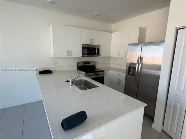 4-bedroom home for rent in Homestead - 679 SE 13th St Cir 679 - MondialRealty