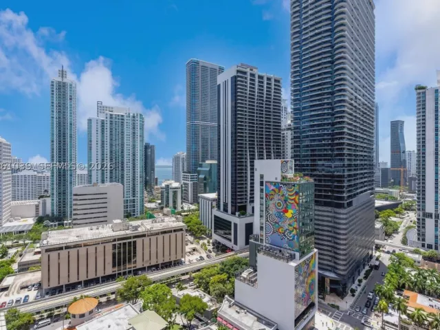 1-bedroom condo for sale in Miami - 45 SW 9th St 2204 - MondialRealty